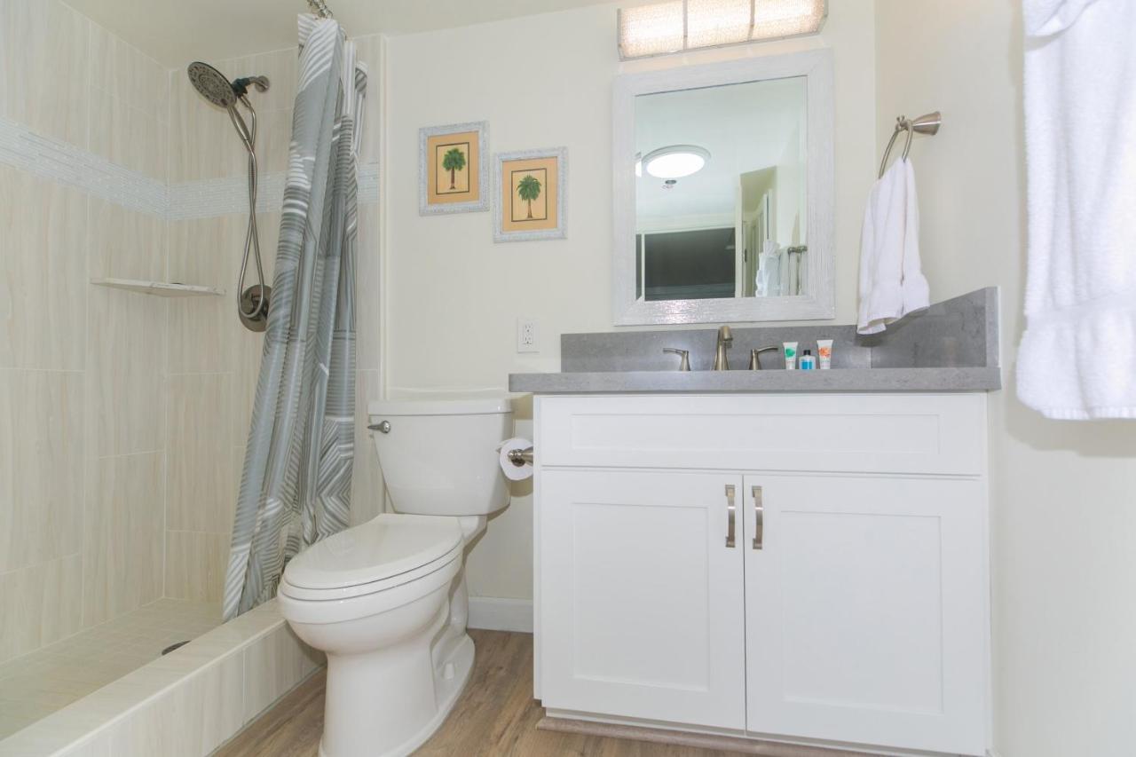 Ilikai Tower One Bedroom Lagoon View Waikiki Condos With Lanai & Free Wifi Χονολουλού Δωμάτιο φωτογραφία
