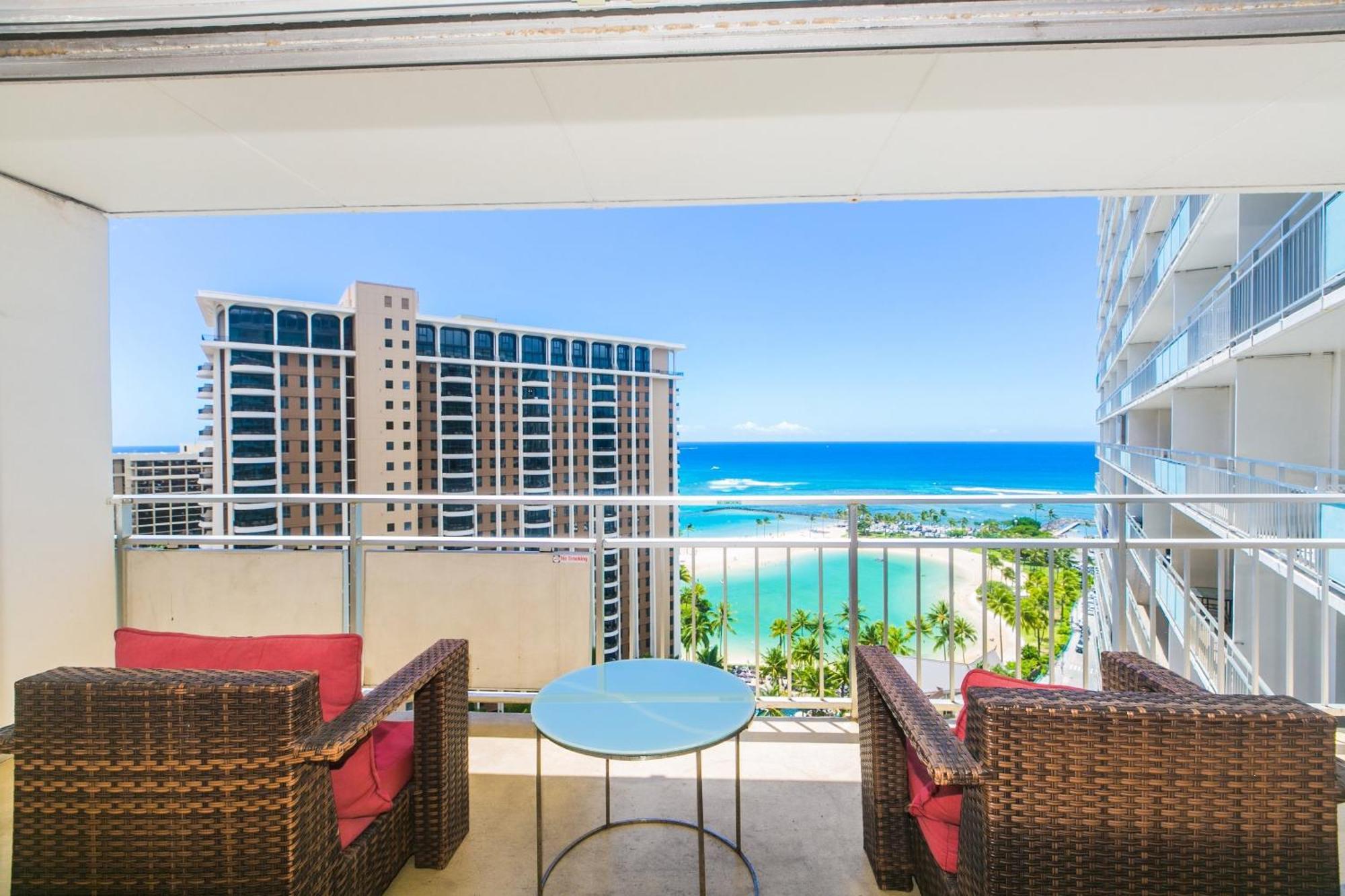 Ilikai Tower One Bedroom Lagoon View Waikiki Condos With Lanai & Free Wifi Χονολουλού Δωμάτιο φωτογραφία