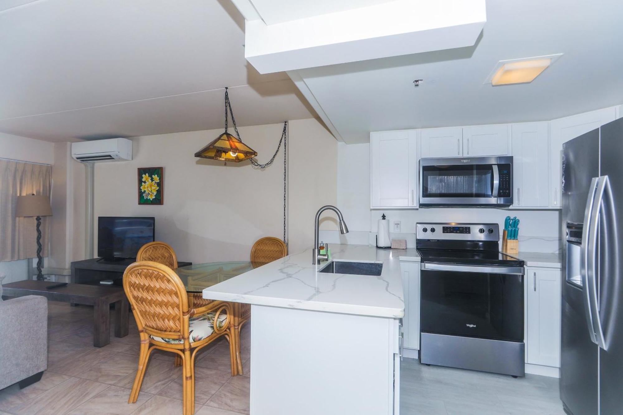 Ilikai Tower One Bedroom Lagoon View Waikiki Condos With Lanai & Free Wifi Χονολουλού Δωμάτιο φωτογραφία