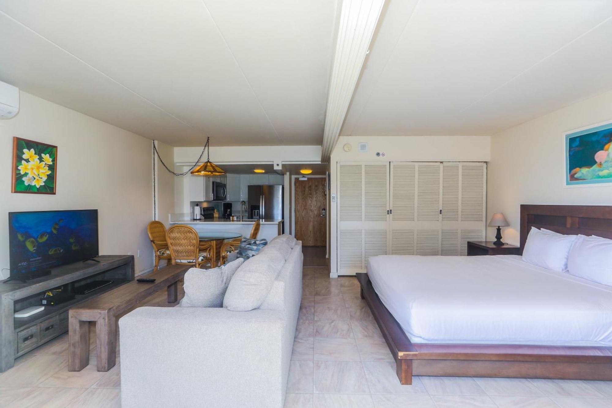 Ilikai Tower One Bedroom Lagoon View Waikiki Condos With Lanai & Free Wifi Χονολουλού Δωμάτιο φωτογραφία