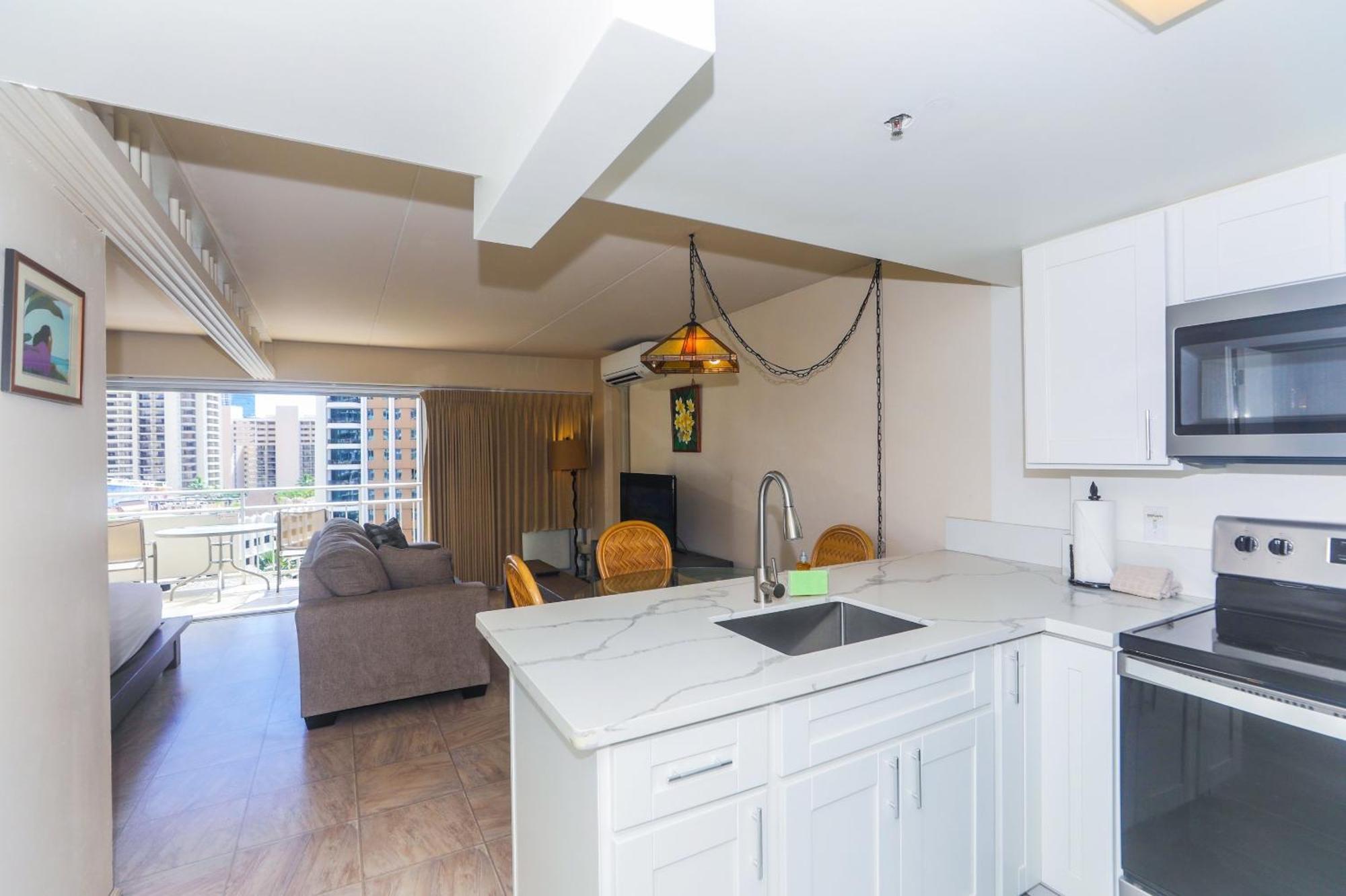 Ilikai Tower One Bedroom Lagoon View Waikiki Condos With Lanai & Free Wifi Χονολουλού Δωμάτιο φωτογραφία